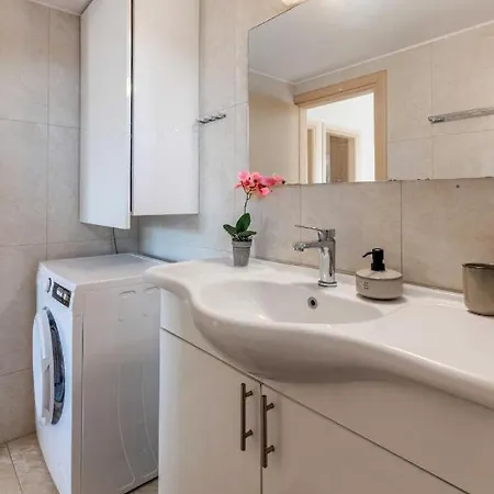 Апартаменты Spacious And Modern Аниссарас