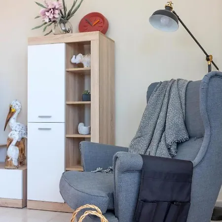 Spacious And Modern Апартаменты Аниссарас