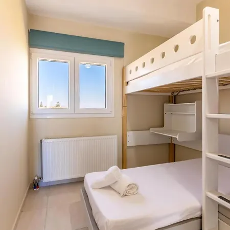 Апартаменты Spacious And Modern *